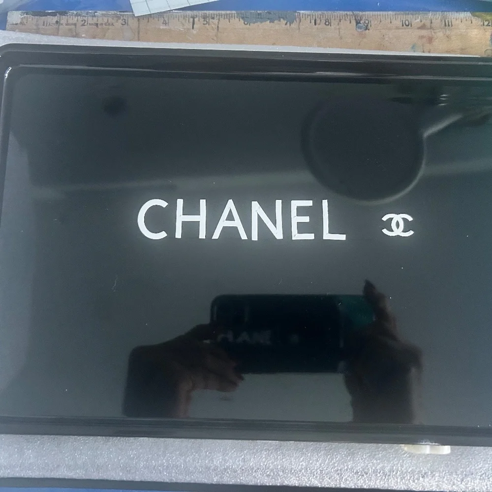 Black acrylic tray white letters - Picture 2 of 5